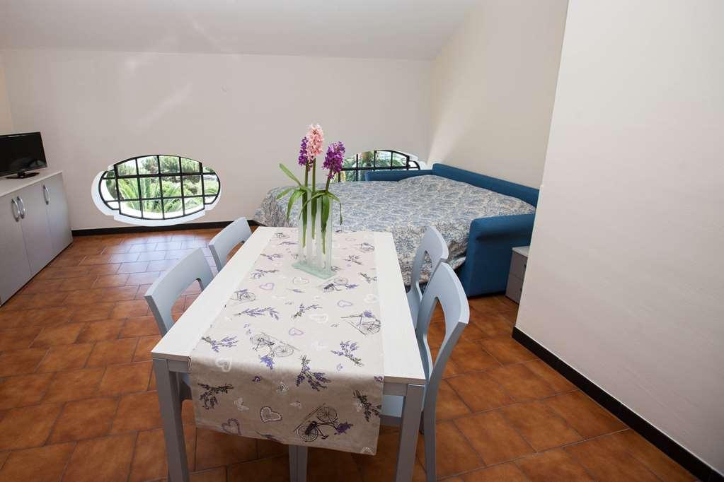 Residence Rta Villa Marina Imperia Zimmer foto