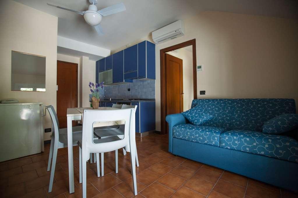 Residence Rta Villa Marina Imperia Zimmer foto